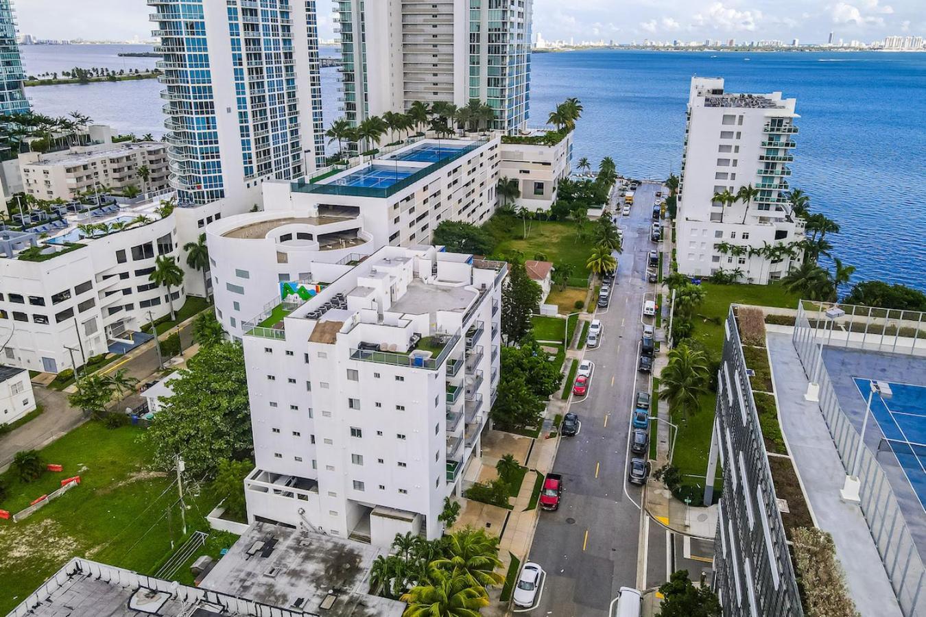 Subtle 2 Bed In Edgewater Near Downtown With Free Parking Apartman Miami Kültér fotó